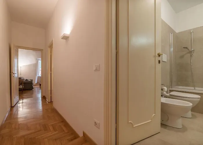 Apartment A Peaceful Retreat 2 Minutes From Piazza Navona - Fromhometorome *