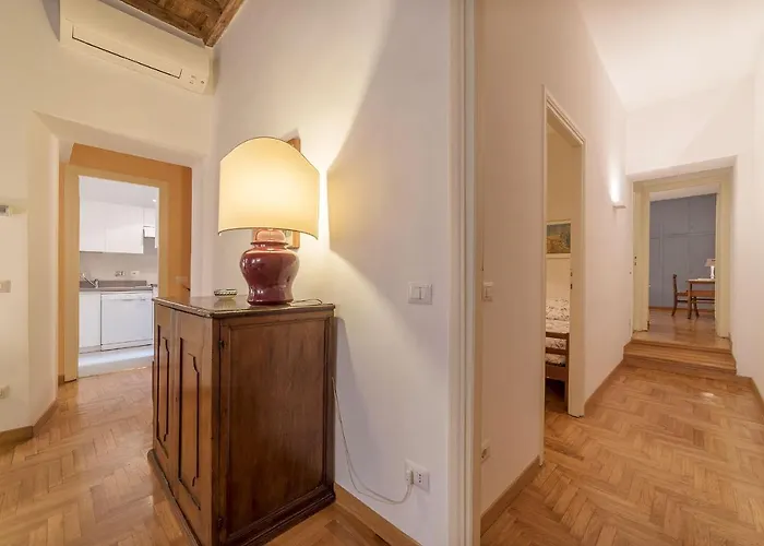 A Peaceful Retreat 2 Minutes From Piazza Navona - Fromhometorome Apartment *